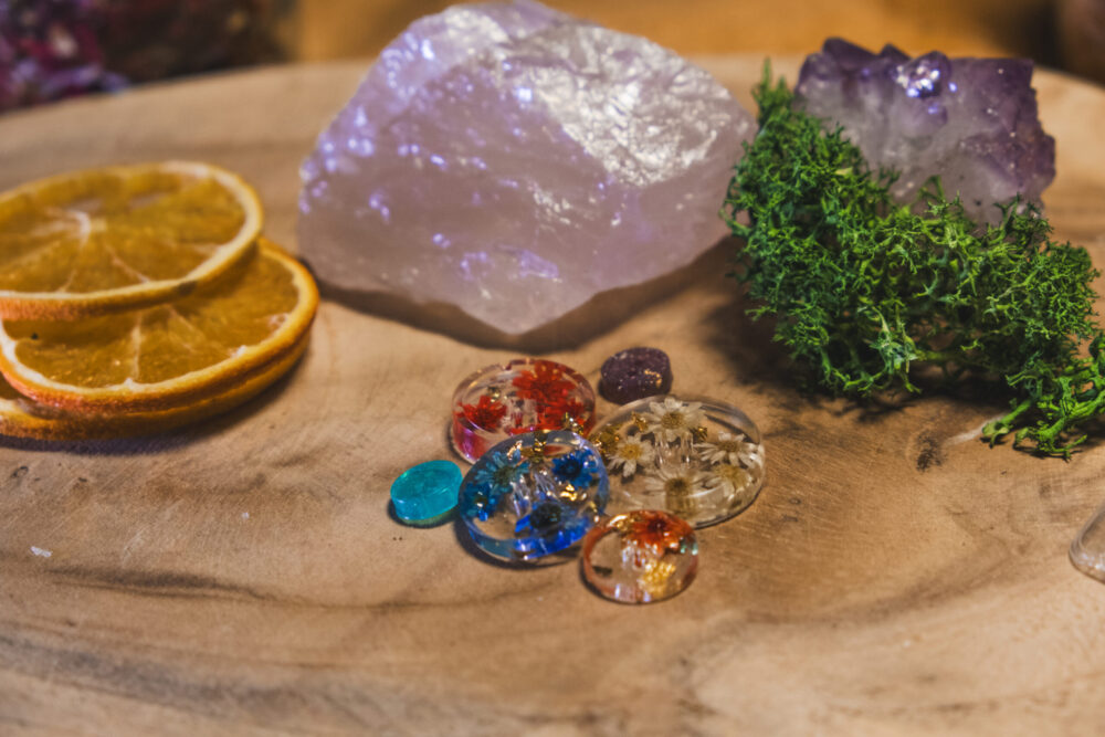 Boutons en Résine et Fleurs Séchées – Image 3