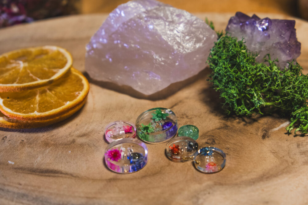 Boutons en Résine et Fleurs Séchées