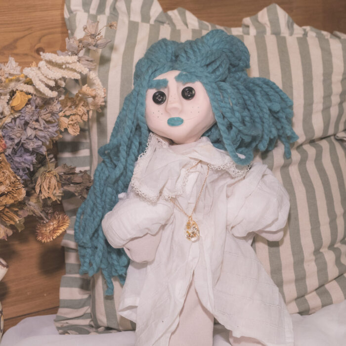 Poupée de collection faite main
